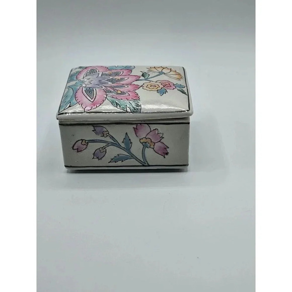 Vintage Hand Painted Trinket Box  WBI 1970s - Picture 3 of 11